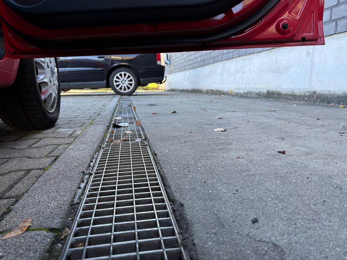 Hyundai I20 PB original Tür vorn rechts BH Electric Red Rohbau 5 Türer BJ09